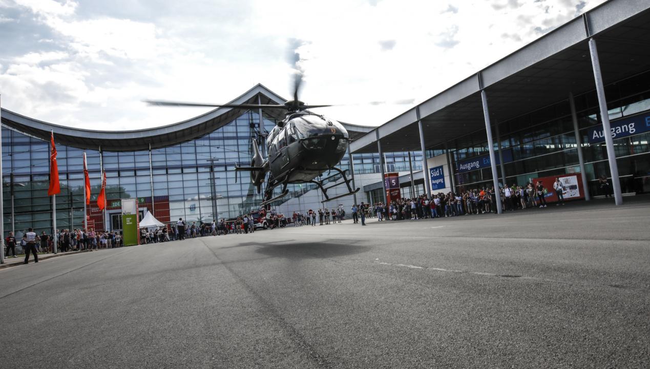Hubschrauberlandung / Bundeswehr / Platz der Ideen