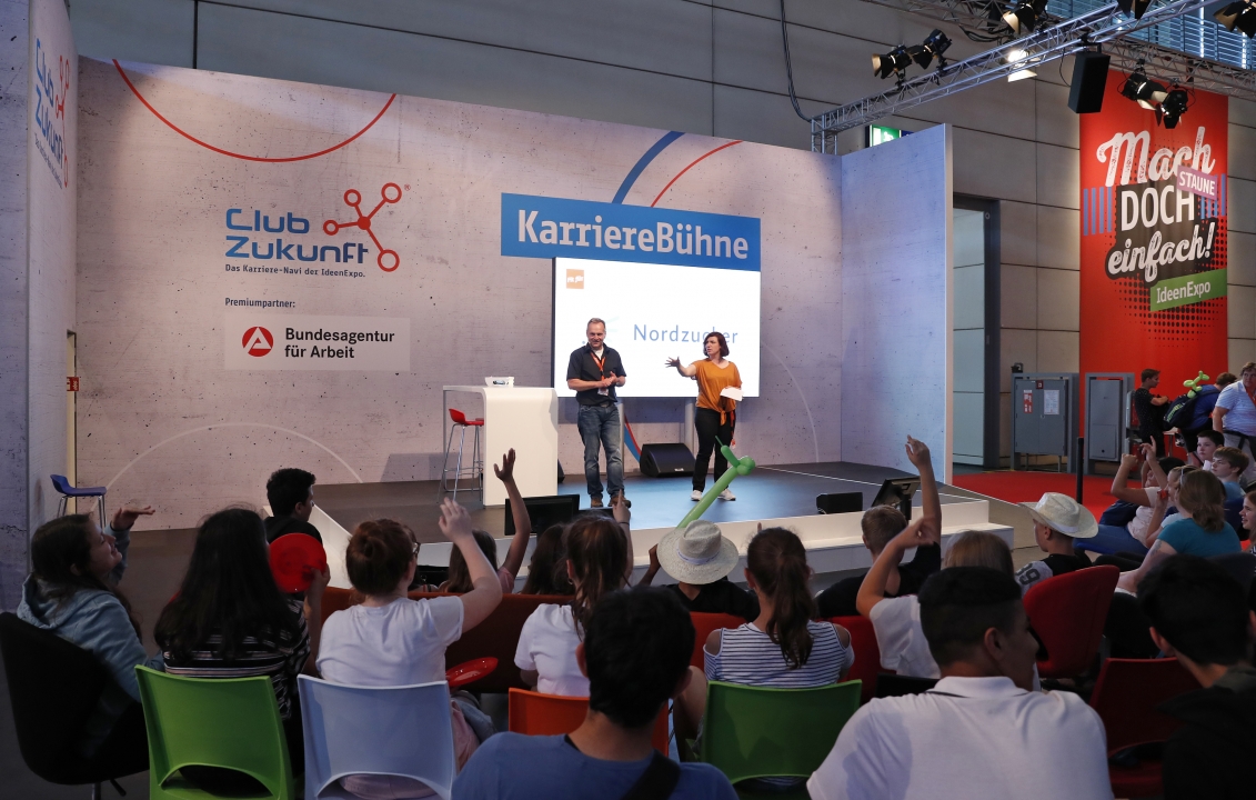 Philip Häusser auf der KarriereBühne