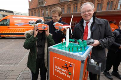Windrad Test Ministerpräsident Weil und IdeenExpo Aufsichtsratsvorsitzender Dr.Schmidt